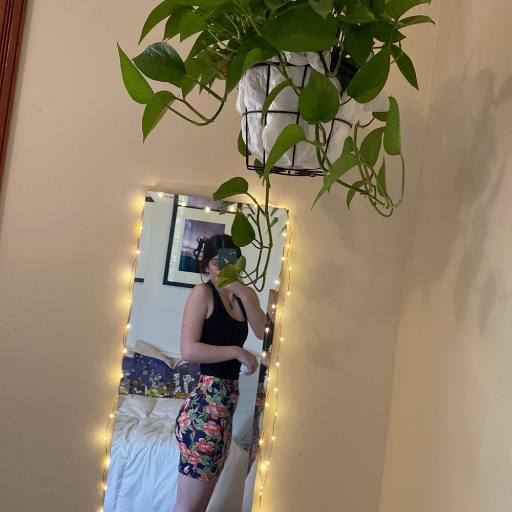 Fitted floral skirt
